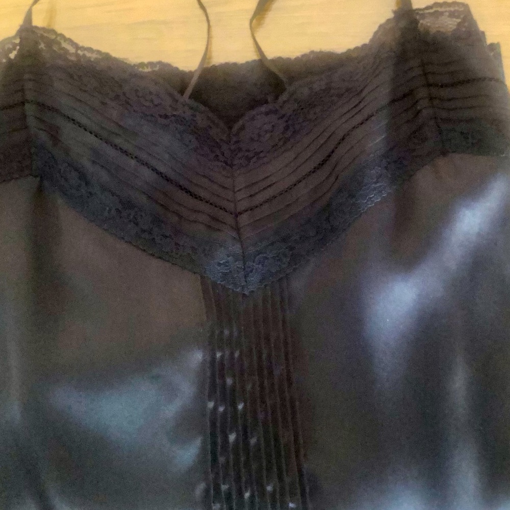 SILK WITH LACE TOP/CAMISOLE SZ L